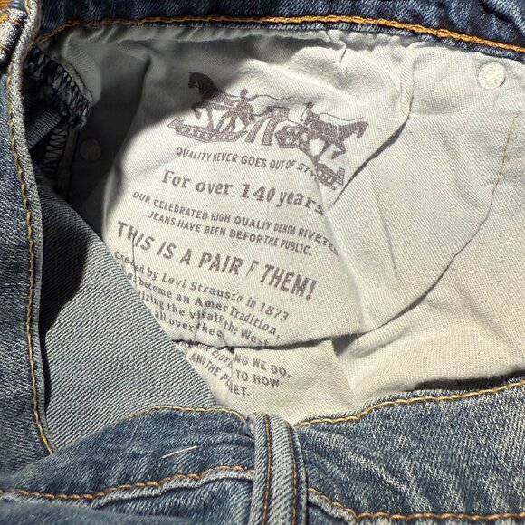 Levis 514 Classic Straight Fit Blue Jeans with zipper fly 34x30 - Picture 3 of 5